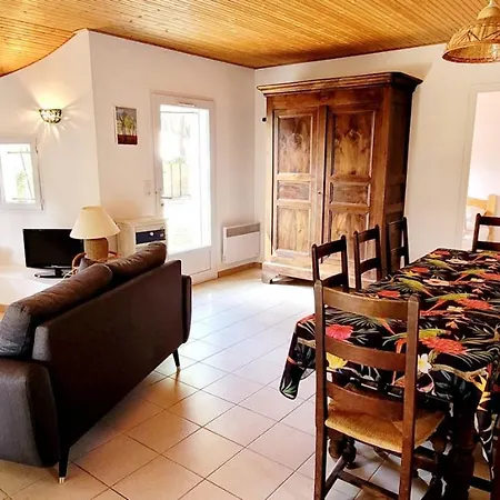 Holiday home Les Amourettes
